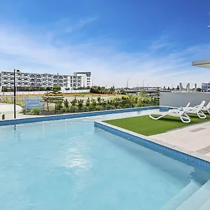 Aparthotel Aquarius Kawana, Kawana Waters