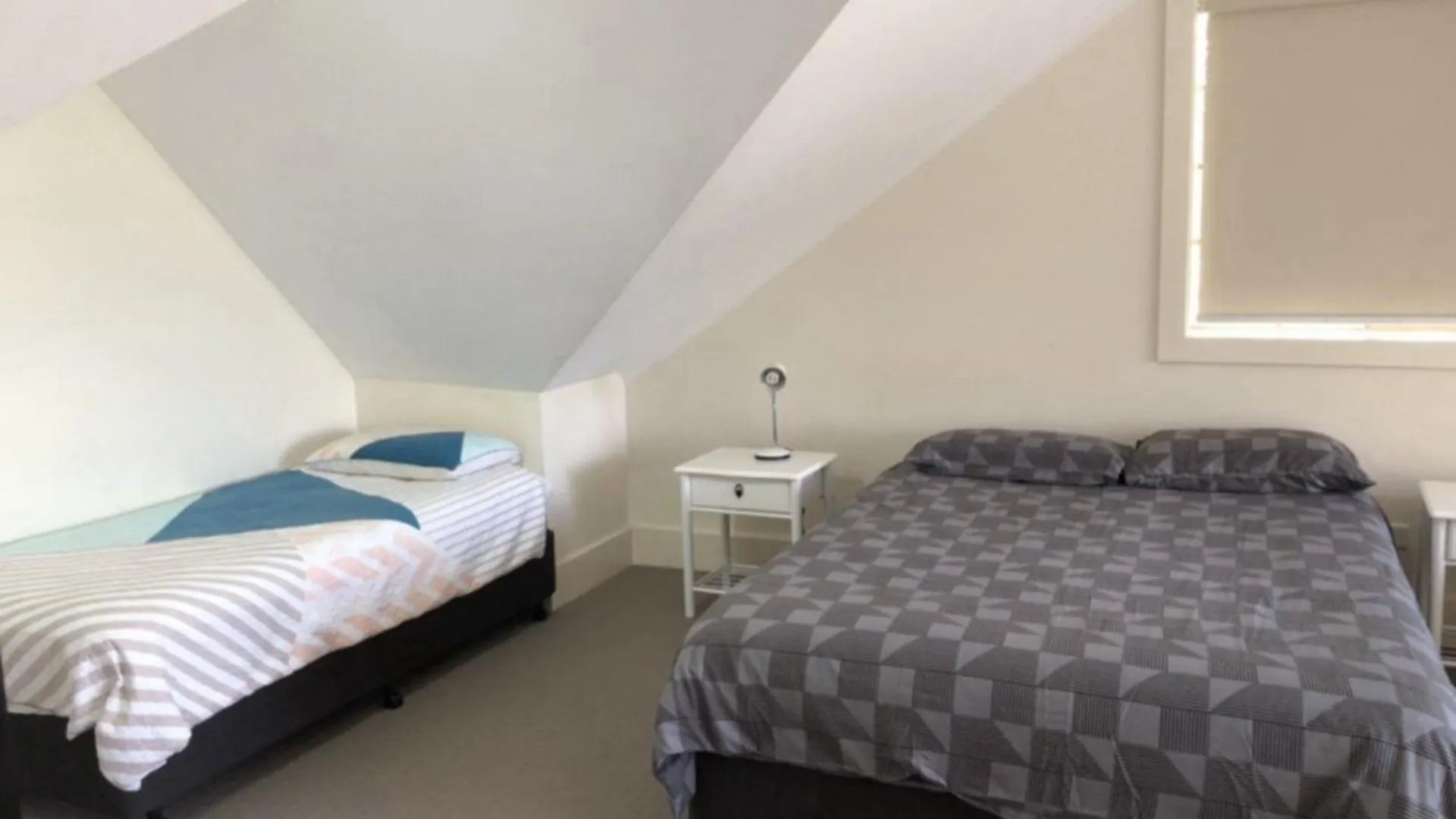 Holiday home Lake House Kawana Waters Australia
